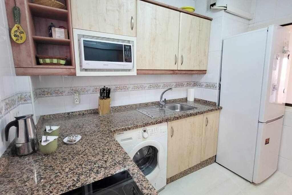 פואנגירולה Boliches House Beach 200M Wifi מראה חיצוני תמונה